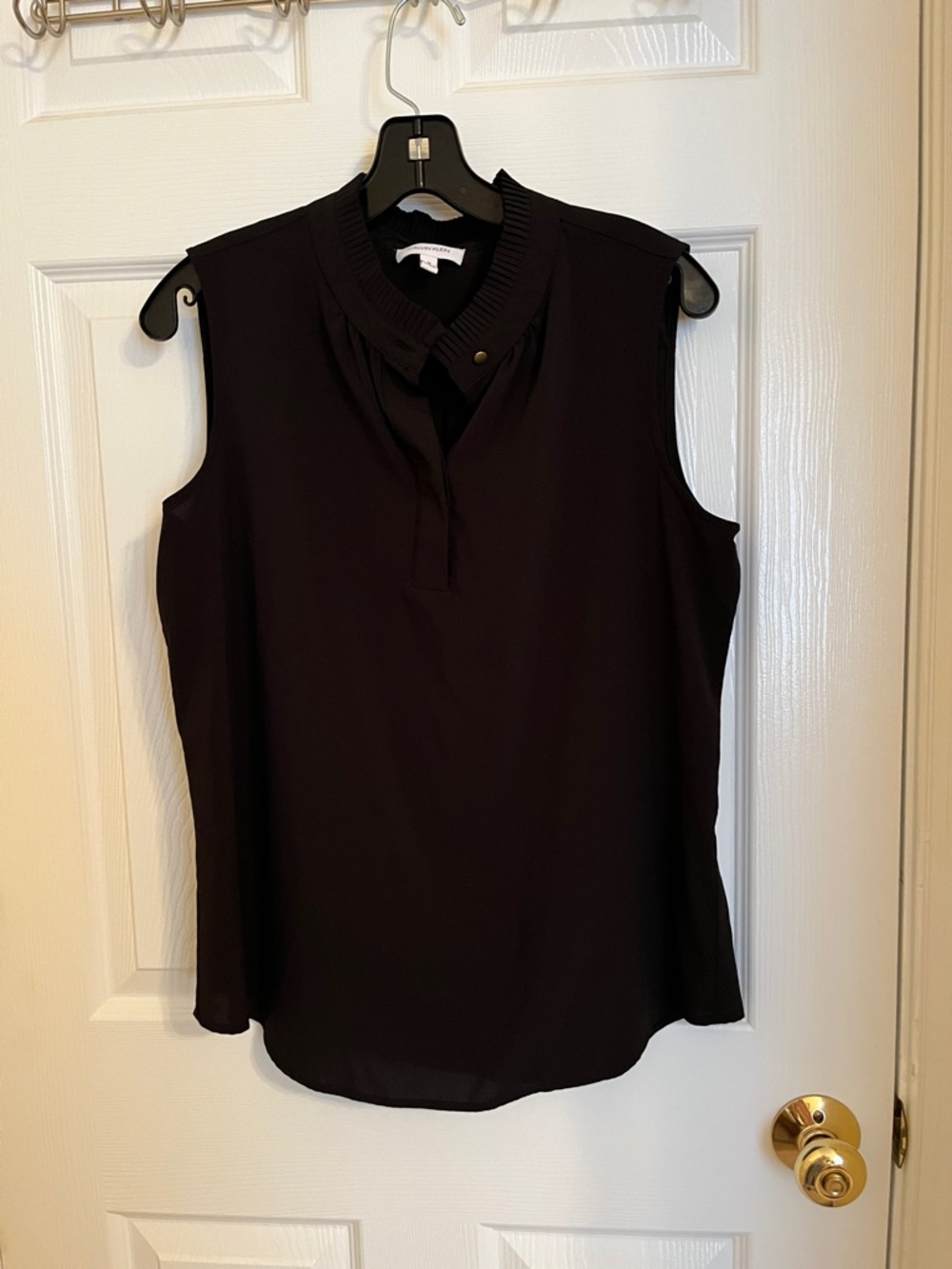 Calvin Klein Black Sleeveless Pleated Collar Camisole